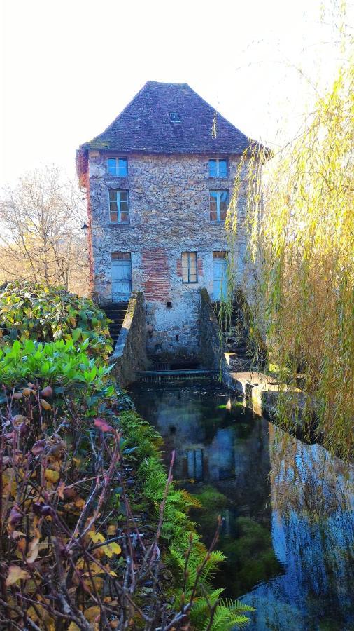Maison Sur Le Lot Saint-Vincent-Rive-dʼOlt Exteriör bild